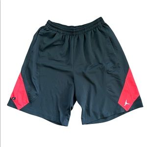 Jordan Men’s Basketball black and red shorts size XL